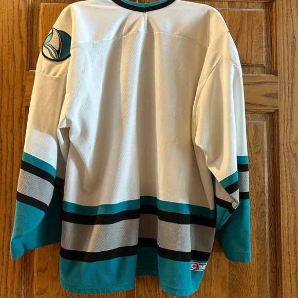 San Jose Sharks CCM Jersey White - Picture 5 of 5